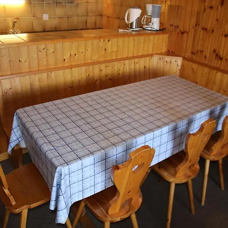 Apartment Stunning With Mountain Views *
