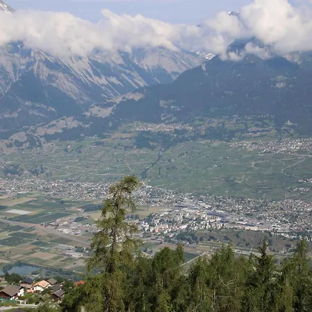 公寓 Inviting In *