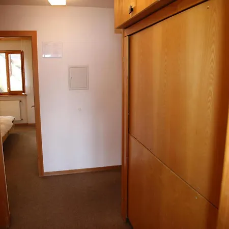 Inviting In Veysonnaz